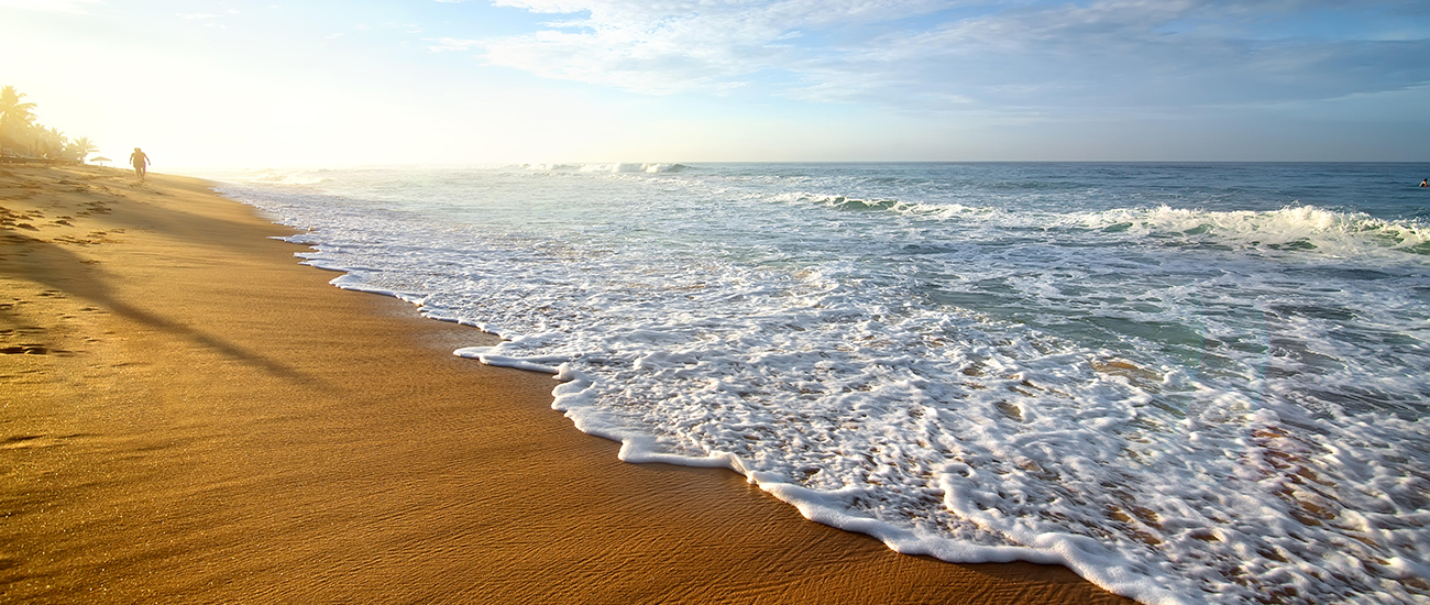 "La Selva Beach near a PR Glamping destination."